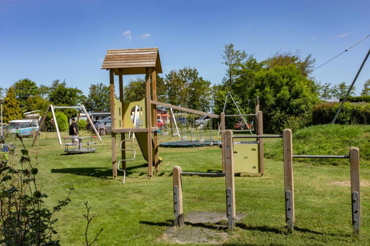 Villa Aan 'T Wiel Op Recreatiepark De Wielen 荷属圣马丁 外观 照片